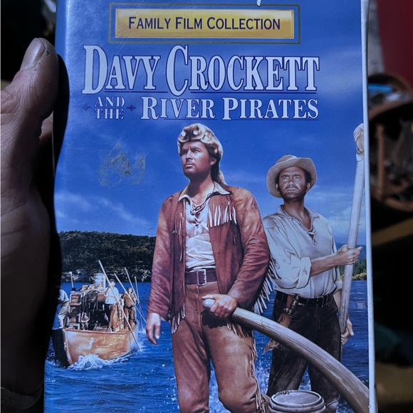 Davy Crockett and the River Pirates VHS - Picture 1 of 3